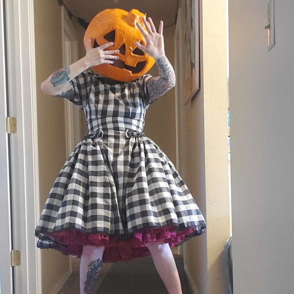 Vintage Gingham gown - Picture 6 of 12